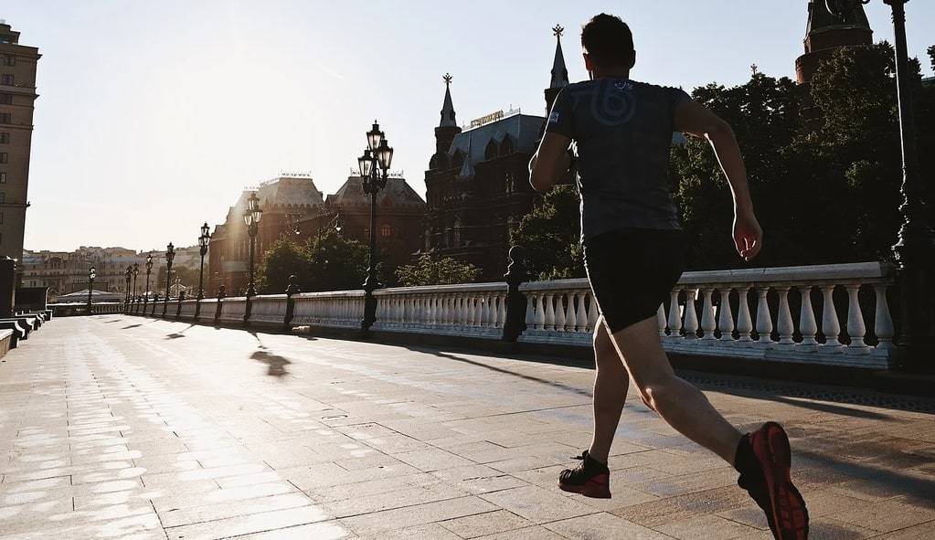 Le concept des jeux de quiz mêlant sport et réflexion
